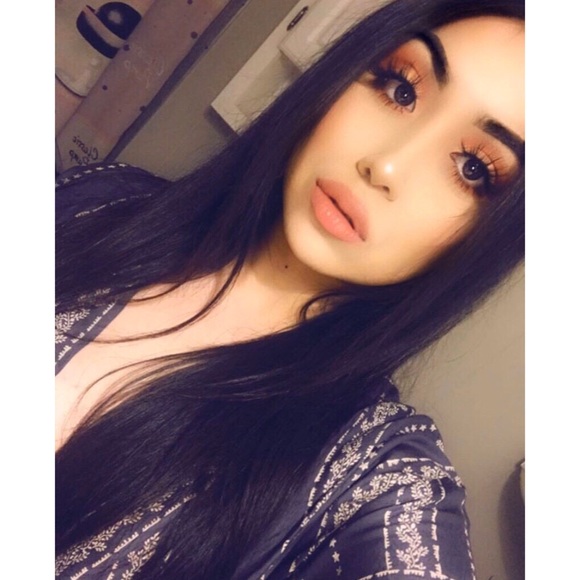 Meet your Posher, Melissa - Picture 1 of 1